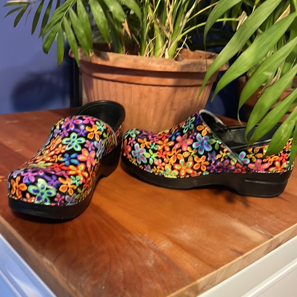 Dansko size 37 shoes - Picture 3 of 12